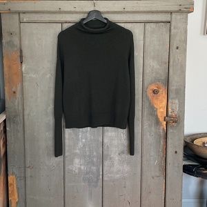 Aritzia Wilfred 100% Merino Wool Sweater Small